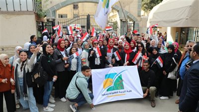  طلاب وأساتذة جامعة القاهرة يواصلون المشاركة فى الانتخابات الرئاسية (فيديو)