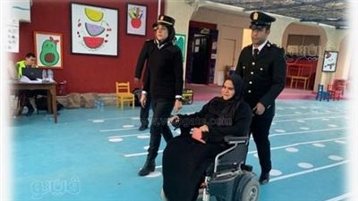 الداخلية تتابع تأمين لجان الاقتراع وتقدم المساعدات لكبار السن وذوي الهمم (صور)