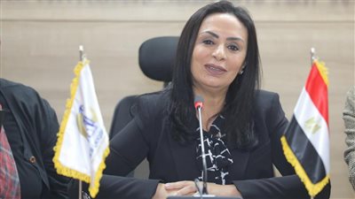  مايا مرسي تتابع مشاركة المرأة في الانتخابات الرئاسية لليوم الثالث على التوالي (صور)