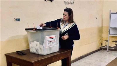 الإعلامية شريهان أبو الحسن تدلى بصوتها فى الانتخابات الرئاسية ( صور) 