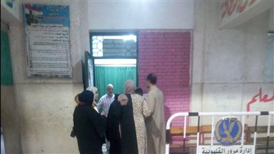 إقبال الناخبين في آخر ساعة من الانتخابات الرئاسية بشبرا الخيمة (صور)