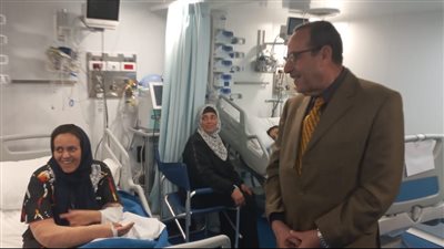 محافظ شمال سيناء يزور الجرحى الفلسطينيين بالمستشفى الإيطالي العائم