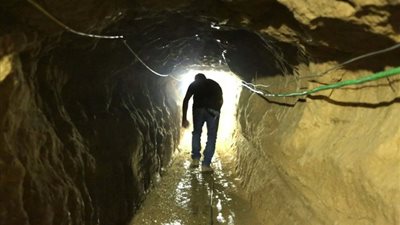 إعلام أمريكي: بدء ضخ مياه البحر في شبكة أنفاق حماس بغزة