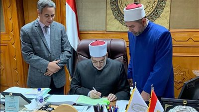 وكيل الأزهر يعتمد نتيجة اختبارات الدارسين برواق الجامع الأزهر للعلوم بنسبة نجاح 90 % 