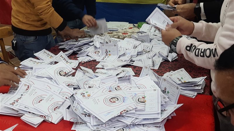 بدء فرز أصوات الانتخابات