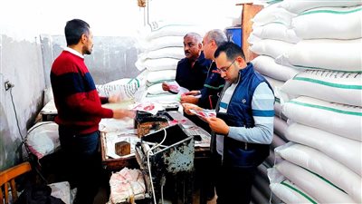 ضبط 17 طن سكر مدعم قبل بيعه في السوق السوداء بالبحيرة (صور)