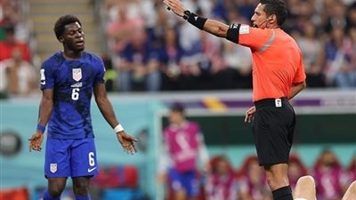  جهاد جريشة يحذر لاعبي الأهلي من حكم لقاء الاتحاد بمونديال الأندية، بماذا وصفه؟