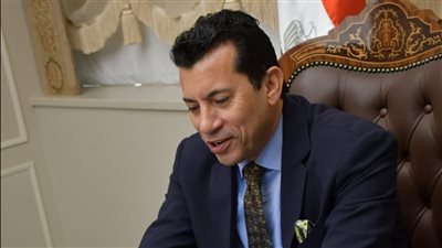 وزير الرياضة يطمئن هاتفيًا على بعثة منتخب الإسكواش المُشاركة في كأس العالم بنيوزيلندا