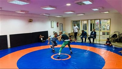 مدير شباب ورياضة الأقصر يتابع تدريبات المصارعة بالمشروع القومي للموهبة والبطل الأولمبي 