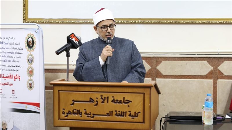 الدكتور سلامة داود