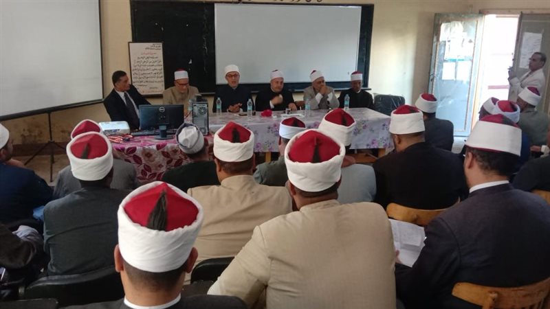 لقاء أمين مجمع البحوث