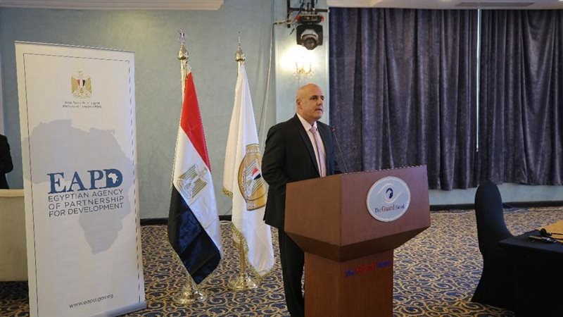 تدريب الكوادر الأفريقية،