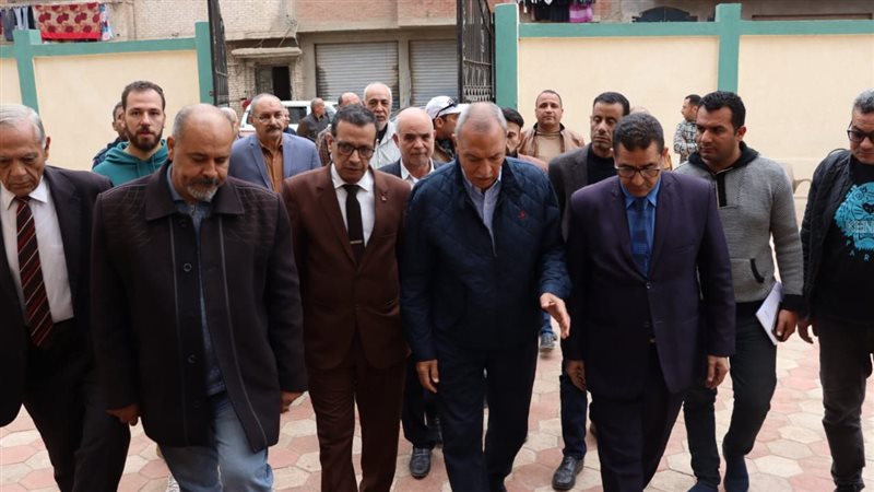 محافظ القليوبية خلال
