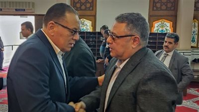 محافظ الشرقية يُؤدي واجب العزاء في وفاة حرم اللواء عمرو حنفي محافظ البحر الأحمر