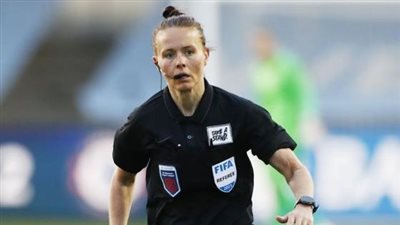 ريبيكا ويلش، أول حكمة تدير مباراة في تاريخ الدوري الإنجليزي