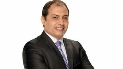 وفاة عمرو عبد الحق رئيس نادي النصر