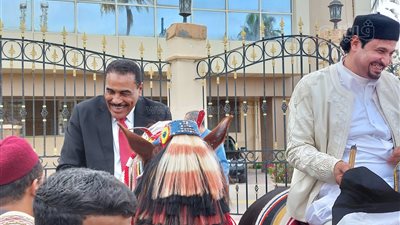 محافظ مطروح يتقدم عرض الفروسية احتفالا بالعيد القومي للمحافظة (صور)