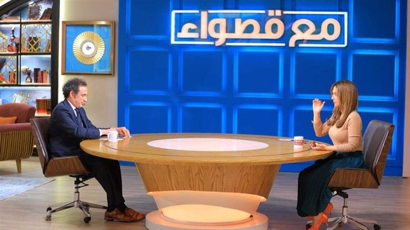 عمرو حمزاوي مع الإعلامية