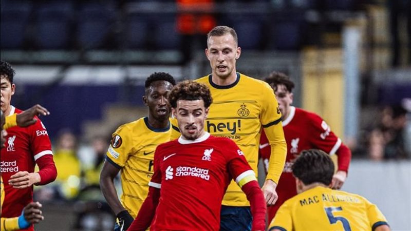 ليفربول، فيتو