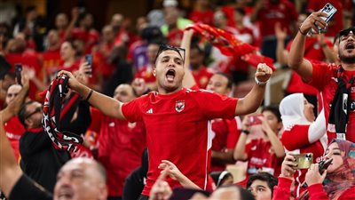 جمهور الأهلي يملأ مدرجات الثالثة شمال بملعب الجوهرة (صور)