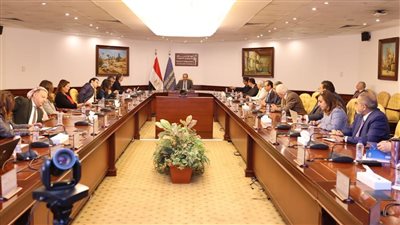وزير الاتصالات يبحث مع ممثل برنامج الأمم المتحدة الإنمائى بمصر التعاون المشترك 