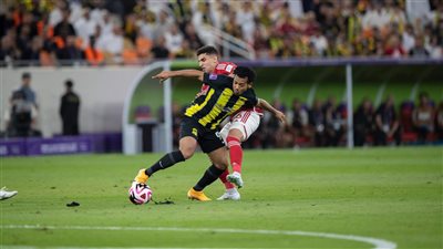 اتحاد جدة يقلص الفارق ويحرز الهدف الأول في مرمى الأهلي 