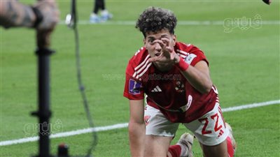 إمام عاشور يحرز الهدف الثالث للأهلي في مرمى اتحاد جدة 