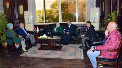 محافظ الأقصر يناقش التعاون مع مركز معلومات مجلس الوزراء 