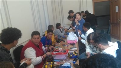 انتظام الدراسة العملية بالمعامل لطلاب جامعة القاهرة الدولية
