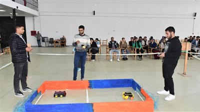 ناصر مندور يشيد بمسابقة كرة القدم للروبوتات بجامعة القناة (صور) 