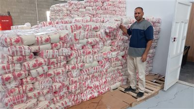 التموين: استلام 300 ألف طن سكر خام لطرحه على البطاقات والمجمعات الاستهلاكية