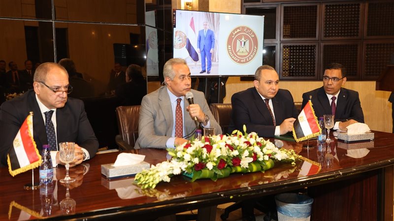حسن شحاتة وزير العمل،فيتو