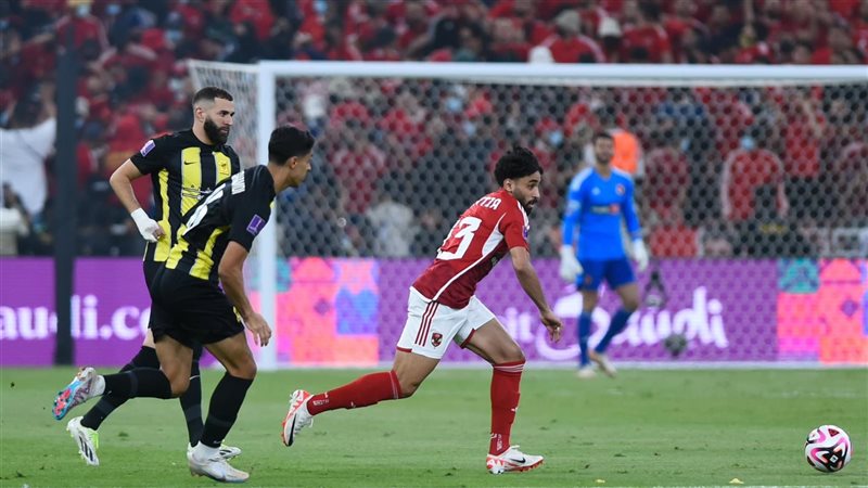 مروان عطية لاعب الأهلى،