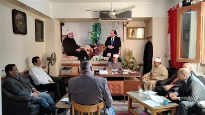 لجنة مقابلات بمنطقة الإسماعيلية الأزهرية لاختيار رئيس كنترول الشهادة الإعدادية(صور) 