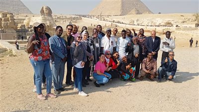 السياحة تنظم زيارة المشاركين في البرنامج التدريبي للكوادر الأفريقية للأهرامات 