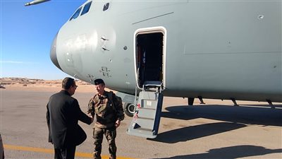 محافظ شمال سيناء يستقبل وفدا فرنسيا رفيع المستوى في مطار العريش