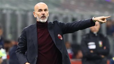 مدرب ميلان يتحسر على الخروج من دوري الأبطال ويتمسك بحظوظه في الكالتشيو