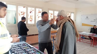 توقيع الكشف الطبي على 650 مواطنا من مرضى العيون بالمجان في البحيرة 