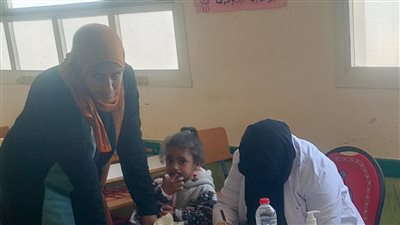 الكشف على 1310 أطفال بمختلف التخصصات خلال قافلة طبية مجانية بالبحيرة