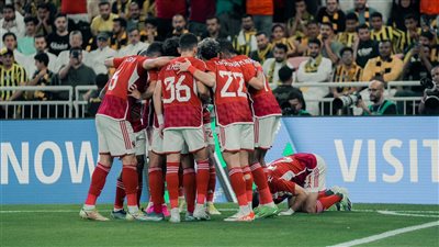 خبير فلك يزف بشرى سارة لجماهير الأهلي بشأن مباراة فلومينينسي البرازيلي