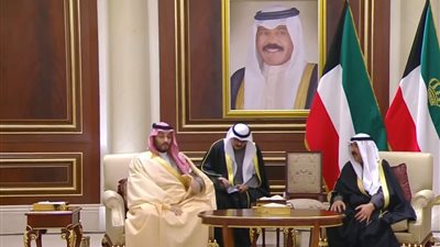 أمير الكويت الجديد يستقبل ولي العهد السعودي الأمير محمد بن سلمان