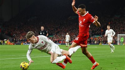 ليفربول يتعادل سلبيا أمام مانشستر يونايتد ويحتفظ بالمركز الثاني (صور) 