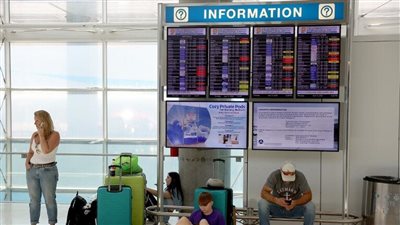 بشكل عاجل، إخلاء مطار فورت لودرديل في ولاية فلوريدا الأمريكية (فيديو)