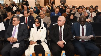 آداب عين شمس تحتفل باليوم العالمي للغة العربية بحضور ملحقين ثقافيين لدول عربية وأجنبية