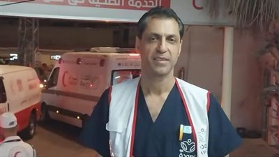 قوات الاحتلال الإسرائيلي تعتقل مدير مستشفى العودة وتقصف مجمع الشفاء وتحاصر مدرسة للنازحين 