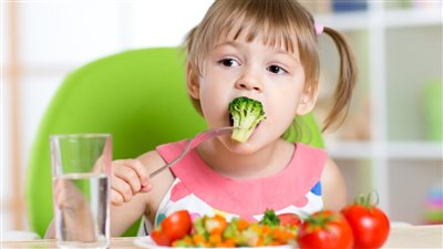 اهتمى بتقديم هذه الأكلات لطفلك لتقوية مناعته فى الشتاء 