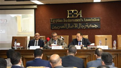 خالد عباس يناقش الفرص الاستثمارية في العاصمة الإدارية