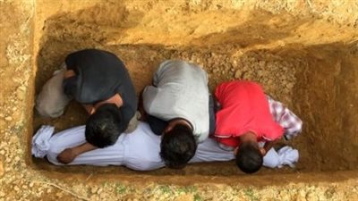 ما حكم عدم تنفيذ وصية الميت بدفنه في مكان بعينه؟