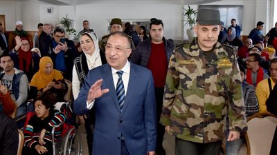 محافظ الإسكندرية: توفير منفذين لعرض منتجات ذوي الهمم بسوق محطة مصر