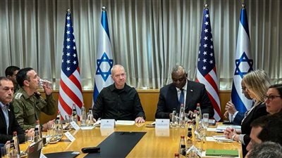 وزير الدفاع الأمريكي من إسرائيل: نعمل على ضمان عدم توسع الحرب خارج غزة